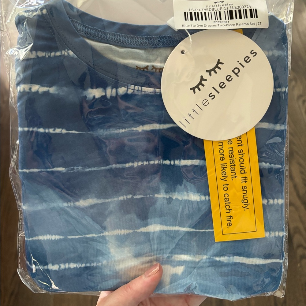 NWT 2 piece little sleepies